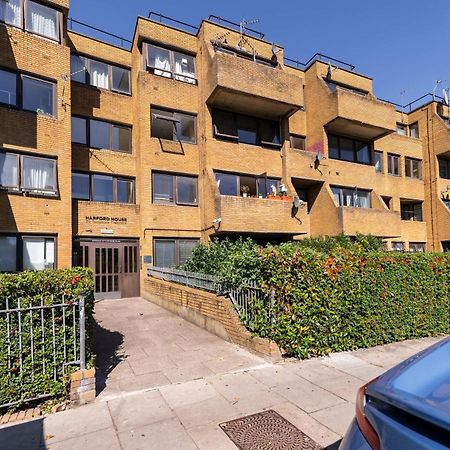 Luxury 3 Bedroom Flat With Balcony In Westbourne Park Londýn Exteriér fotografie