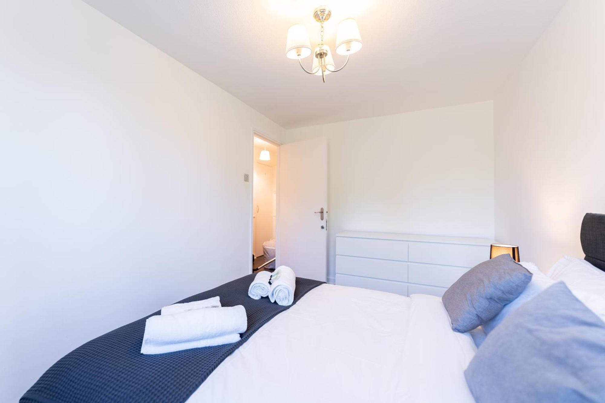 Luxury 3 Bedroom Flat With Balcony In Westbourne Park Londýn Exteriér fotografie
